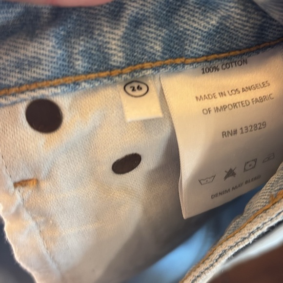 GRLFRND Helena Short in Kiki/Light-wash Distressed Jean Shorts/ size 26 - Picture 5 of 7